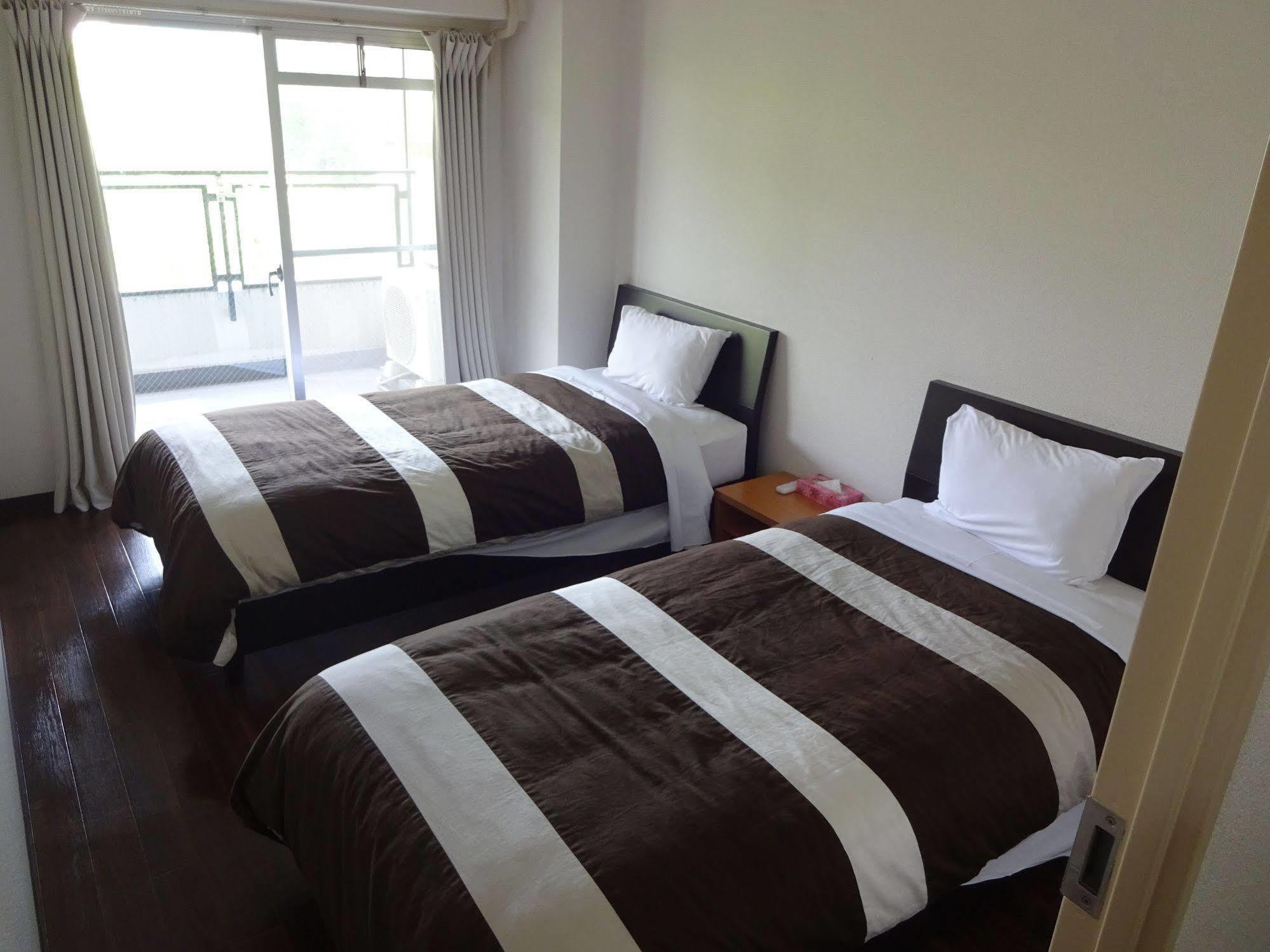 Weekly Uehonmachi Hotel Oszaka Kültér fotó