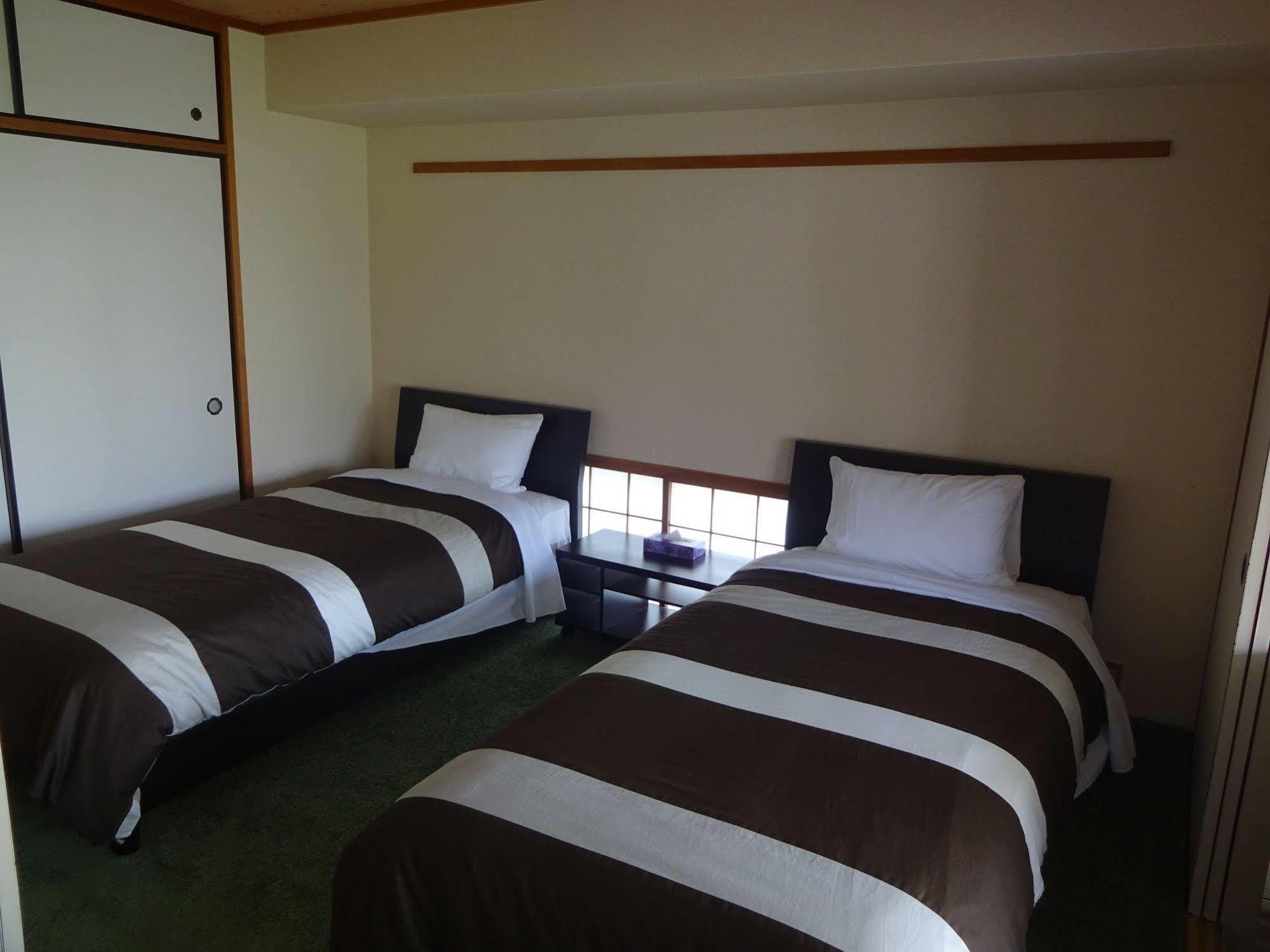 Weekly Uehonmachi Hotel Oszaka Kültér fotó