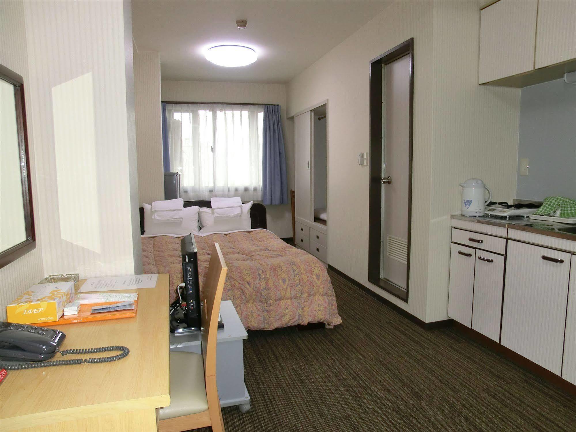 Weekly Uehonmachi Hotel Oszaka Kültér fotó